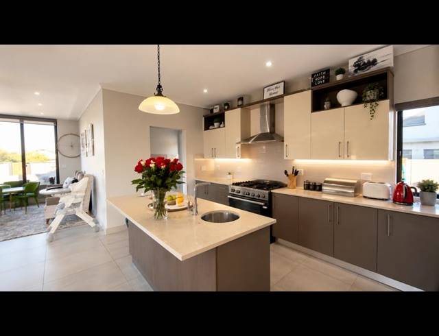 4 BEDROOM HOUSE FOR SALE IN MIDSTREAM MEADOWS